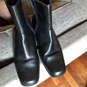 Black Etienne Aigner "Karmen" boot in 8.5M